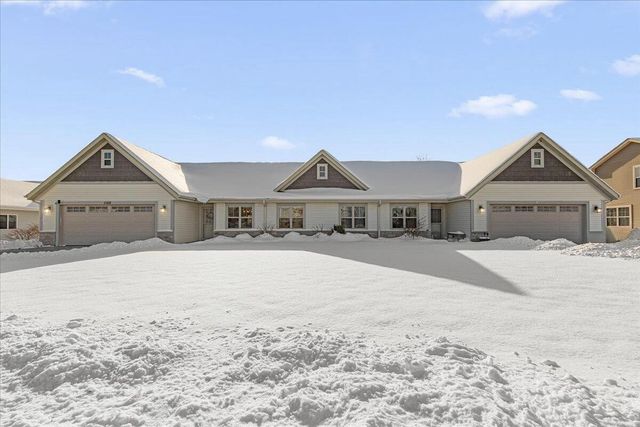 1155 Ellys WAY, Slinger, WI 53086