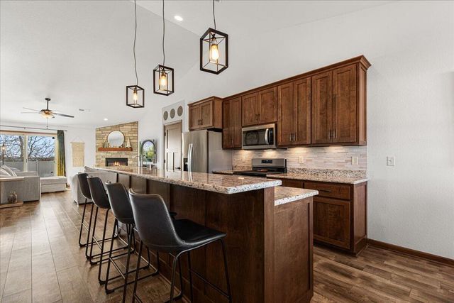 1155 Ellys WAY, Slinger, WI 53086