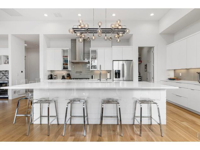 8675 Summerlin Pl, Longmont, CO 80503