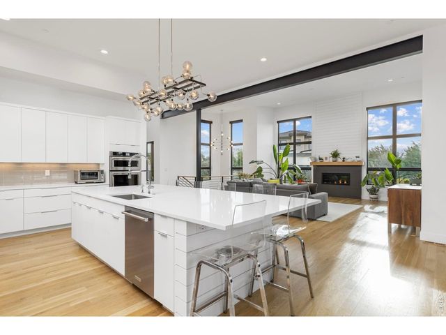 8675 Summerlin Pl, Longmont, CO 80503