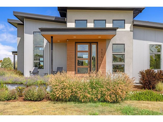 8675 Summerlin Pl, Longmont, CO 80503