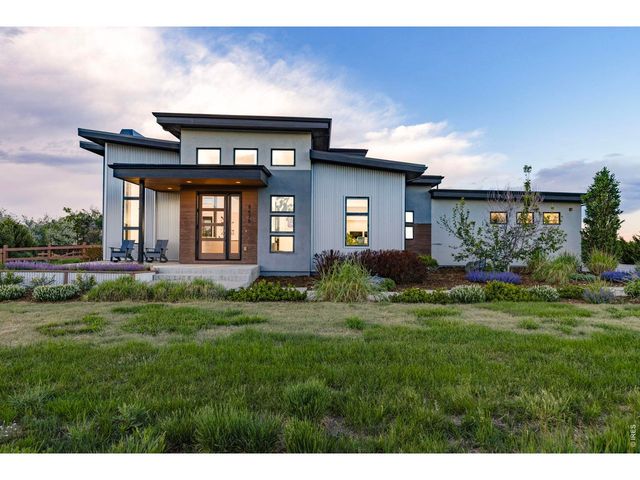 8675 Summerlin Pl, Longmont, CO 80503