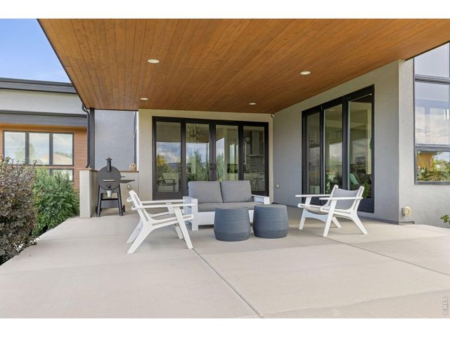 8675 Summerlin Pl, Longmont, CO 80503