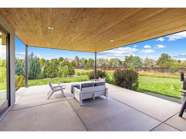 8675 Summerlin Pl, Longmont, CO 80503