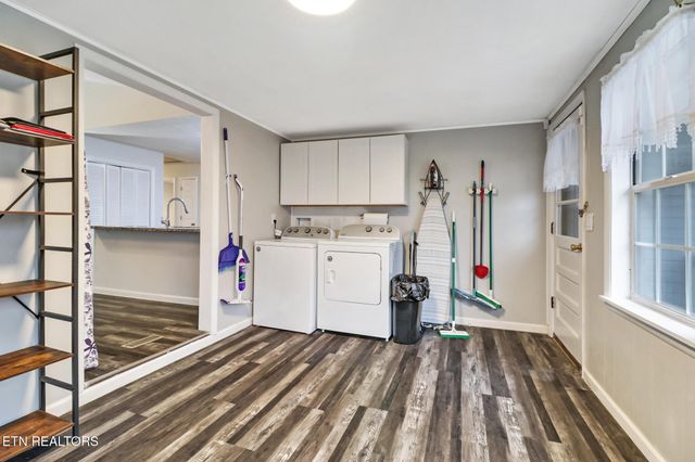 8217 Cherokee Tr, Crossville, TN 38572