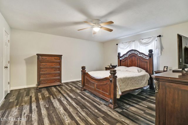 8217 Cherokee Tr, Crossville, TN 38572