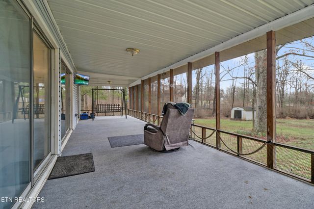 8217 Cherokee Tr, Crossville, TN 38572