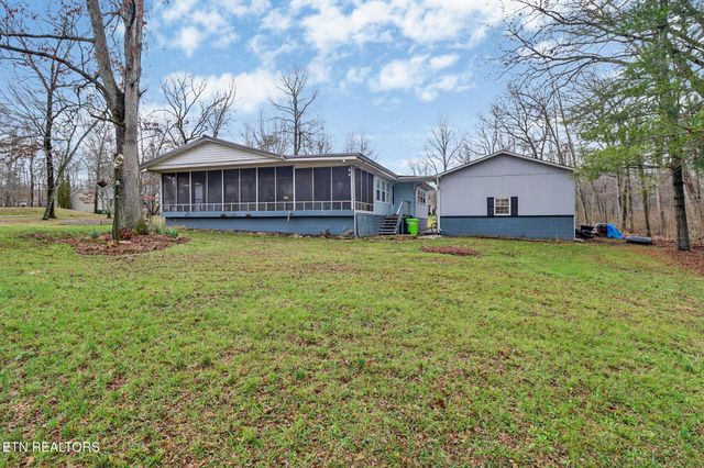 8217 Cherokee Tr, Crossville, TN 38572