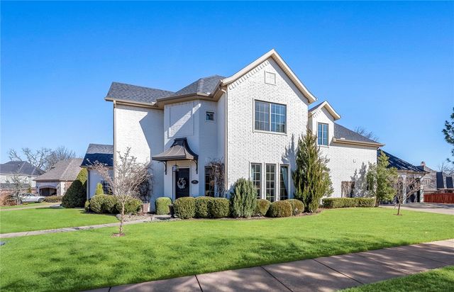 1106 NE Thorn Hill Road, Bentonville, AR 72712