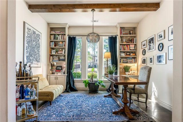 1106 NE Thorn Hill Road, Bentonville, AR 72712