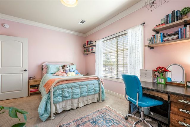 1106 NE Thorn Hill Road, Bentonville, AR 72712