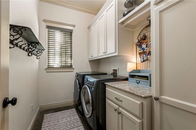 1106 NE Thorn Hill Road, Bentonville, AR 72712