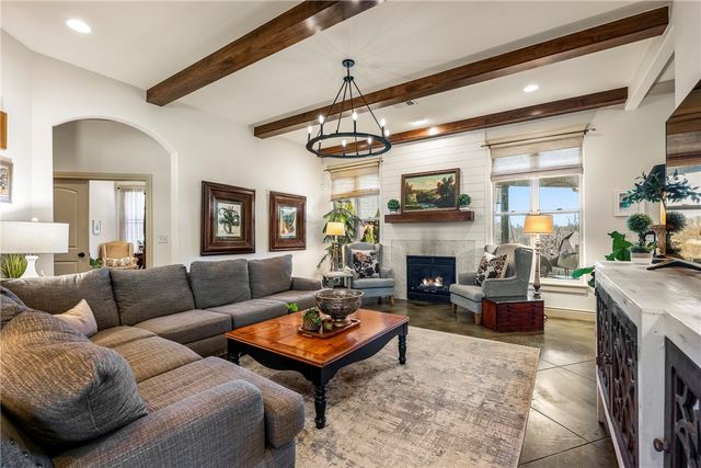 1106 NE Thorn Hill Road, Bentonville, AR 72712