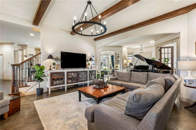 1106 NE Thorn Hill Road, Bentonville, AR 72712