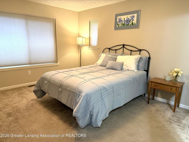 7234 Farm Hill Drive 36, Lansing, MI 48917