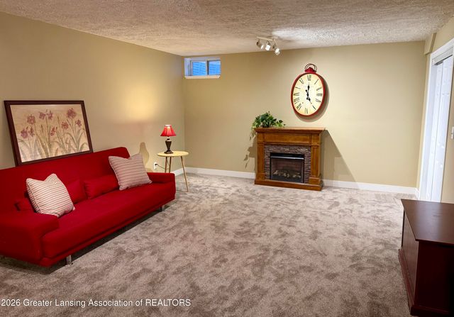 7234 Farm Hill Drive 36, Lansing, MI 48917