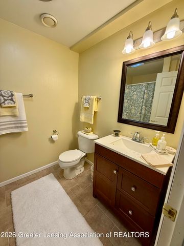 7234 Farm Hill Drive 36, Lansing, MI 48917