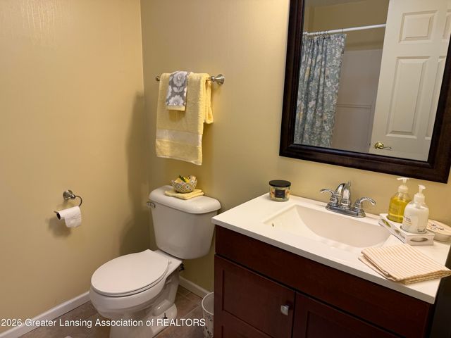 7234 Farm Hill Drive 36, Lansing, MI 48917