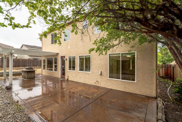 721 Aberdeen Ln, Lincoln, CA 95648