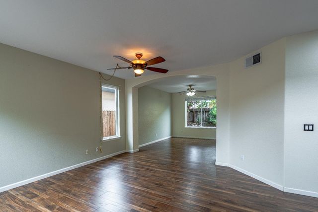 721 Aberdeen Ln, Lincoln, CA 95648