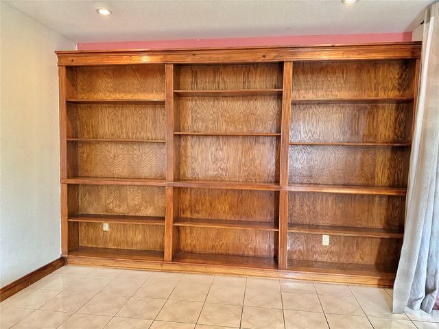 8911 Lazy River Lane, Houston, TX 77088