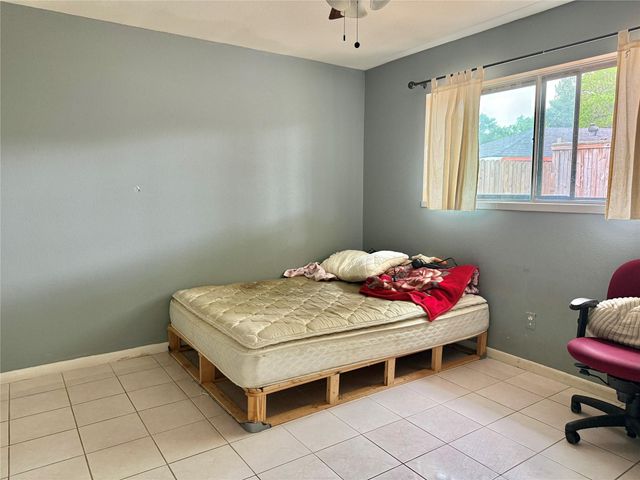 8911 Lazy River Lane, Houston, TX 77088