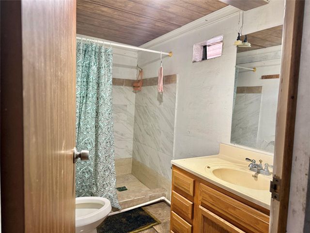 8911 Lazy River Lane, Houston, TX 77088