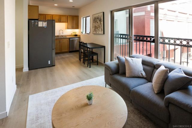 450 J St 4161, San Diego, CA 92101