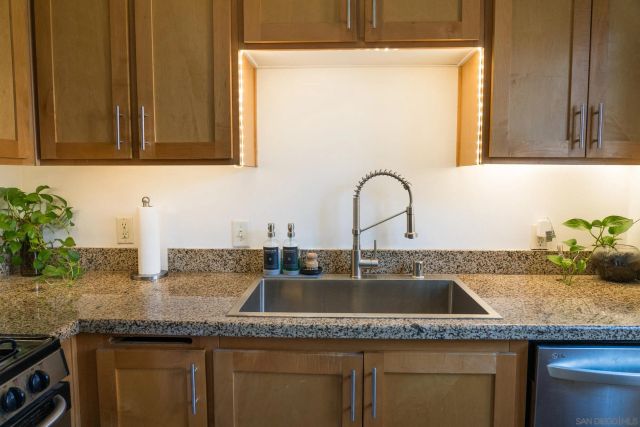 450 J St 4161, San Diego, CA 92101