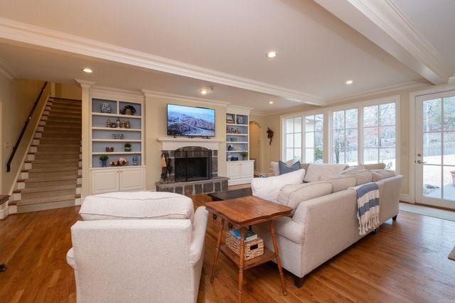 15 Somersett Drive, Roland, AR 72135