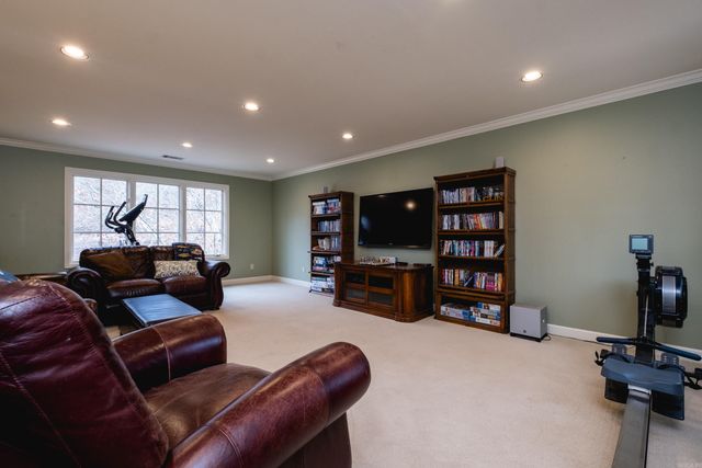 15 Somersett Drive, Roland, AR 72135