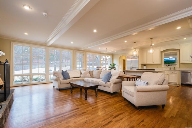 15 Somersett Drive, Roland, AR 72135