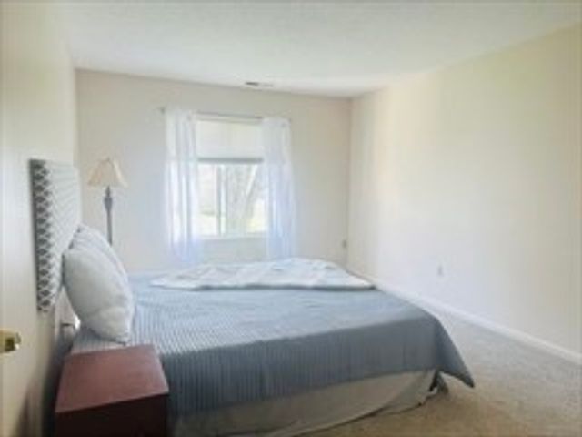 224 Nassau Dr 224, Springfield, MA 01129