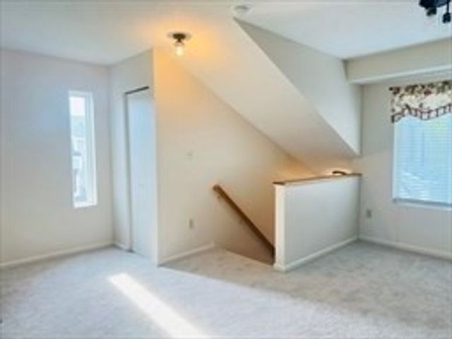 224 Nassau Dr 224, Springfield, MA 01129