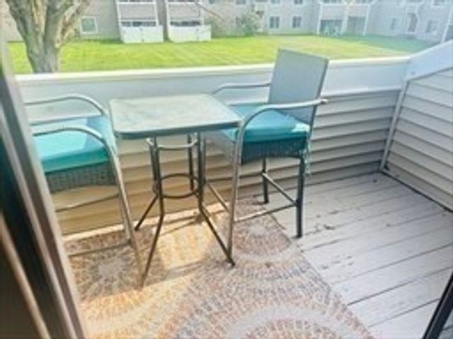 224 Nassau Dr 224, Springfield, MA 01129