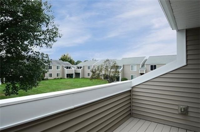 224 Nassau Dr 224, Springfield, MA 01129