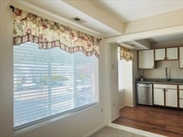 224 Nassau Dr 224, Springfield, MA 01129