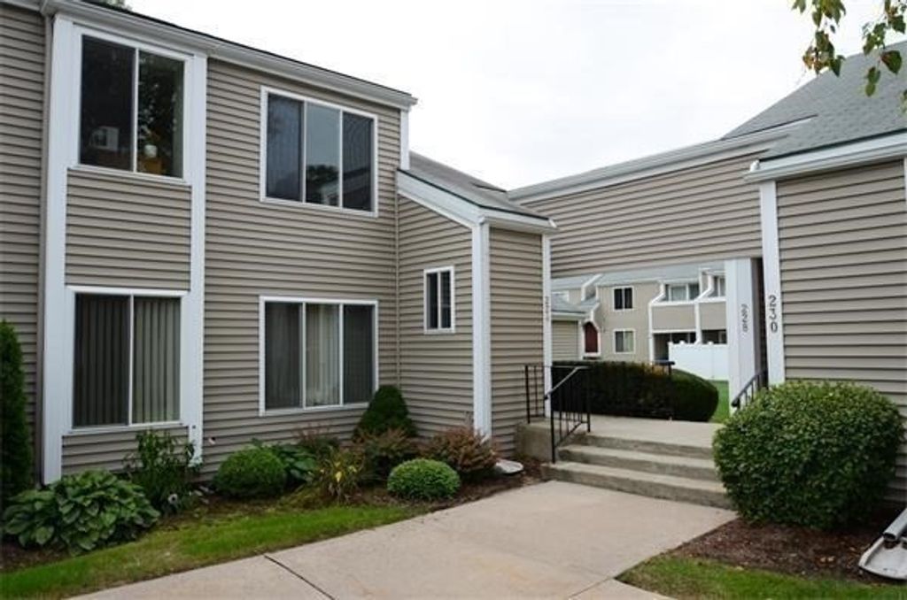 224 Nassau Dr 224, Springfield, MA 01129