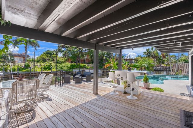 516 NE 6th Ave, Deerfield Beach, FL 33441
