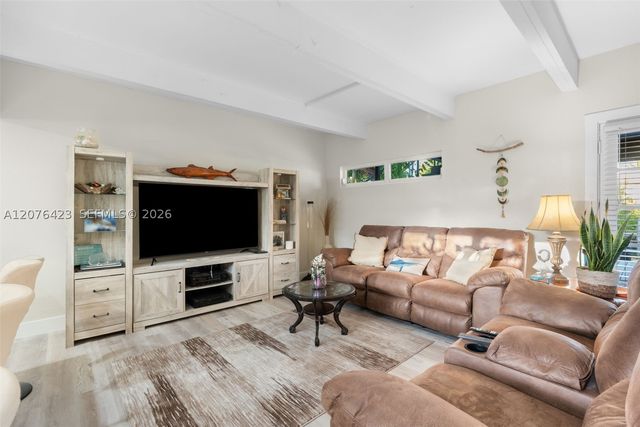 516 NE 6th Ave, Deerfield Beach, FL 33441