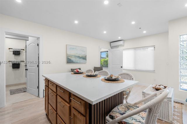 516 NE 6th Ave, Deerfield Beach, FL 33441