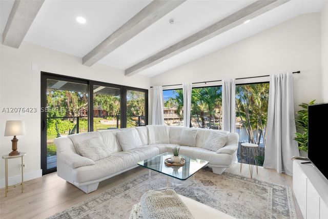 516 NE 6th Ave, Deerfield Beach, FL 33441