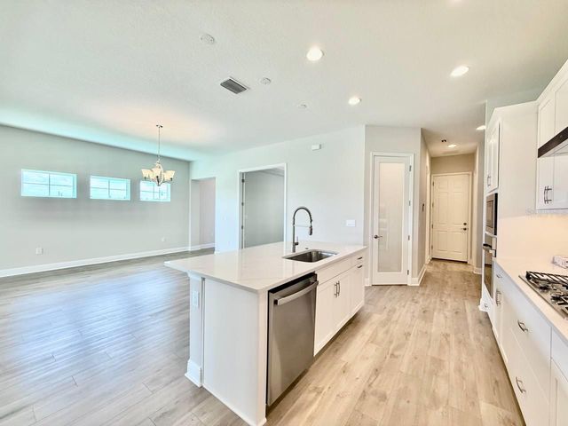 35617 STABLETON LANE, Zephyrhills, FL 33541