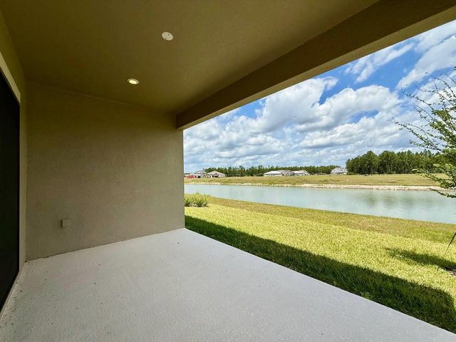35617 STABLETON LANE, Zephyrhills, FL 33541