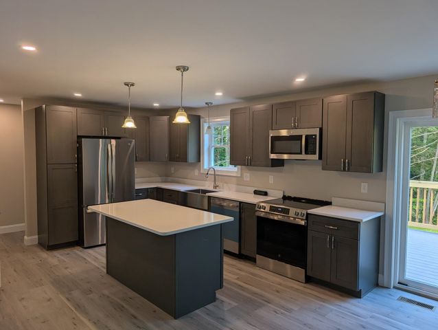 593 Prospect Street, Franklin, NH 03235