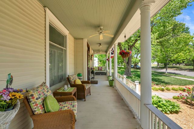 303 N Rutan St, Wichita, KS 67208