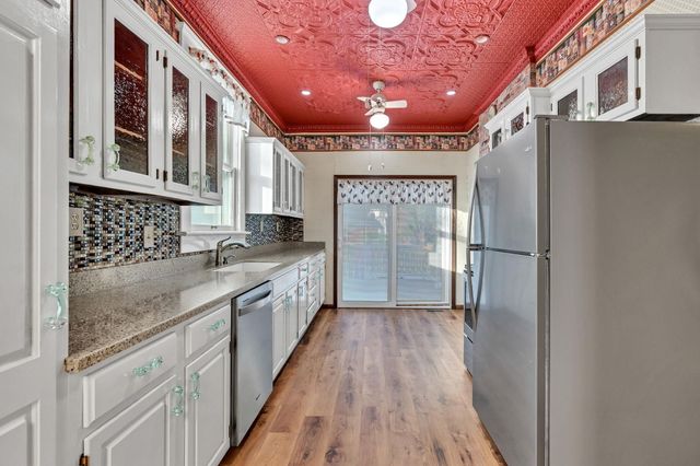 303 N Rutan St, Wichita, KS 67208