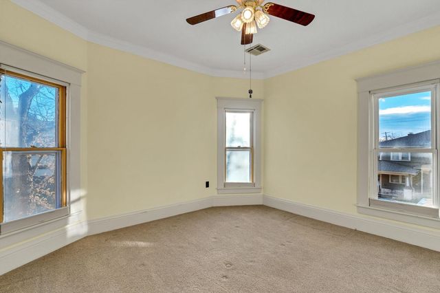 303 N Rutan St, Wichita, KS 67208