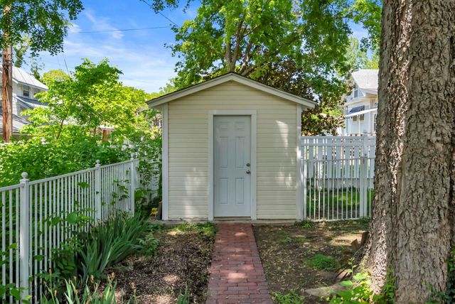 303 N Rutan St, Wichita, KS 67208