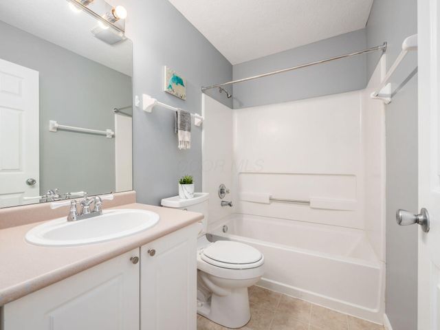 5834 Aristides Way, 10, New Albany, OH 43054